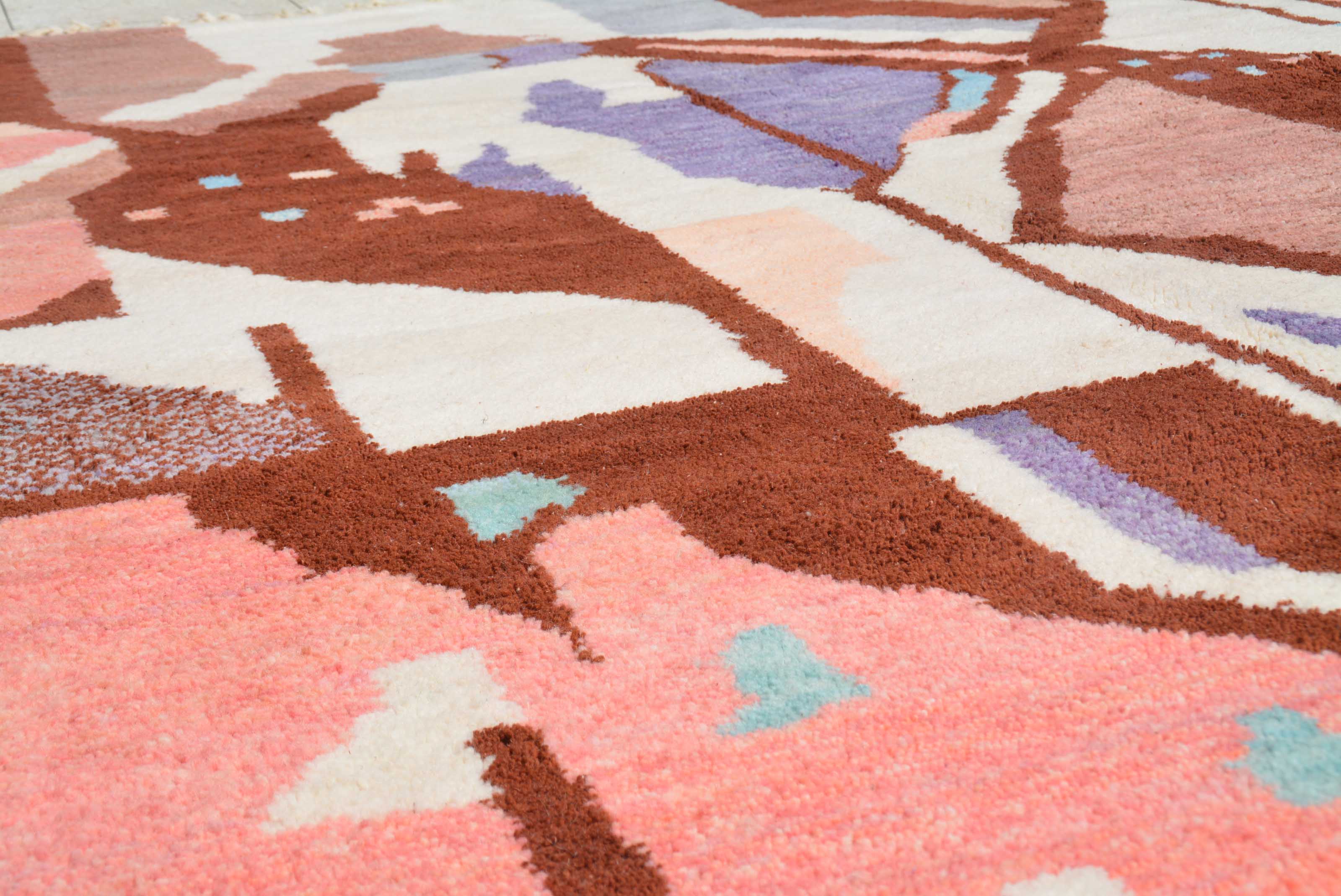 Blush Maze: Light Pink Geometric Rug - Modern Moroccan Design